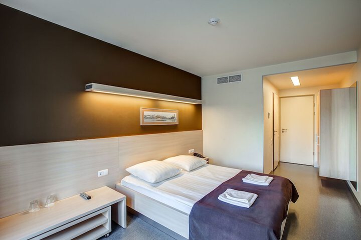 Room 9 of 55