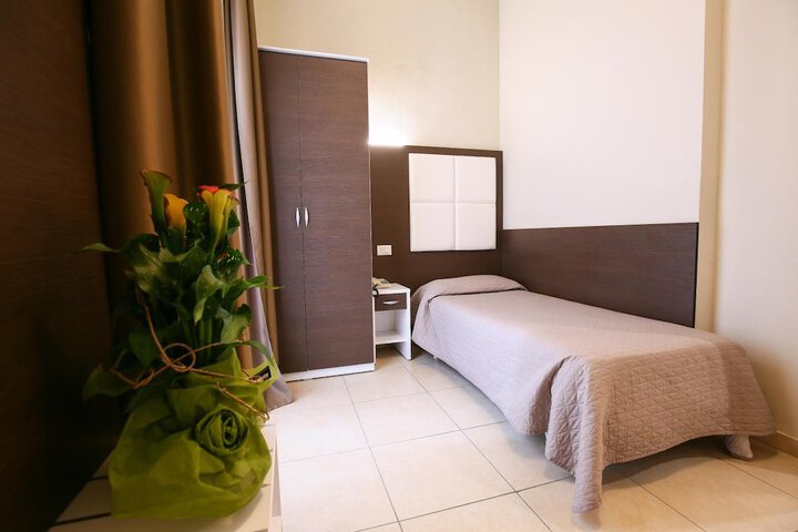 Room 17 of 41