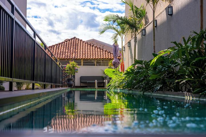 Pool 60 of 82