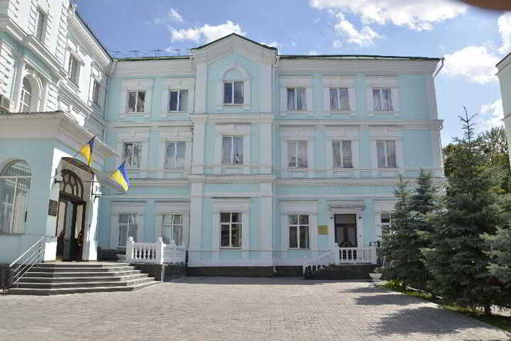 Residence 10 of Law Academy