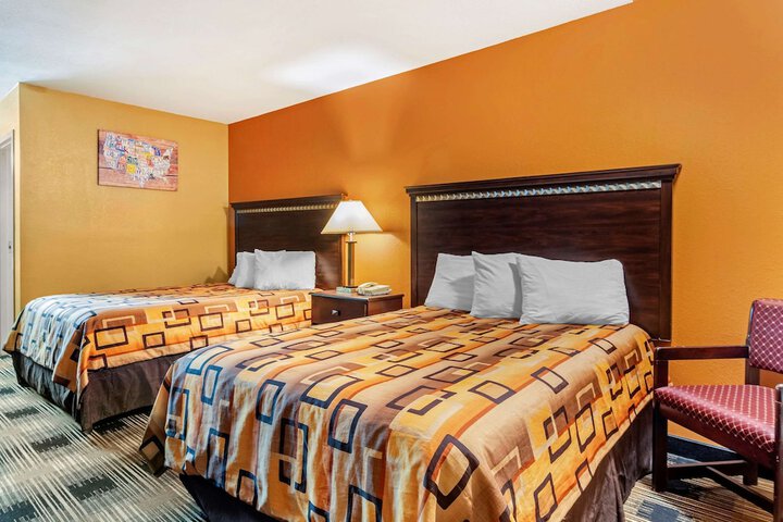 Room 5 of 28