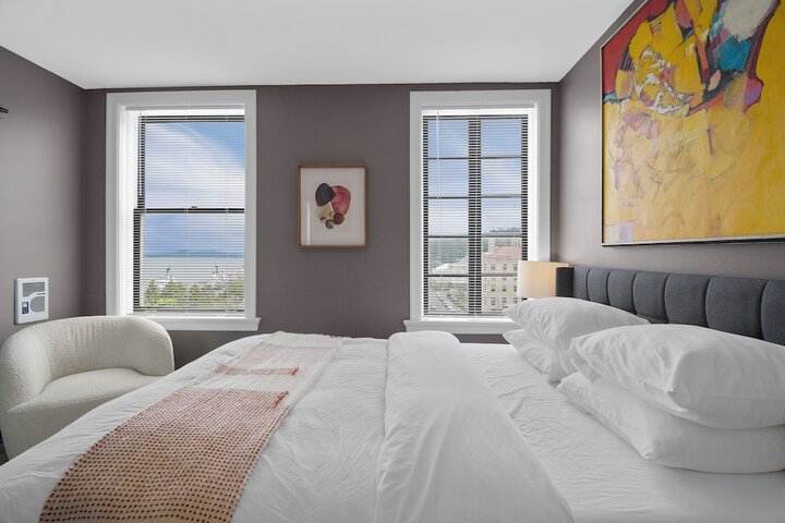 Room 57 of 172