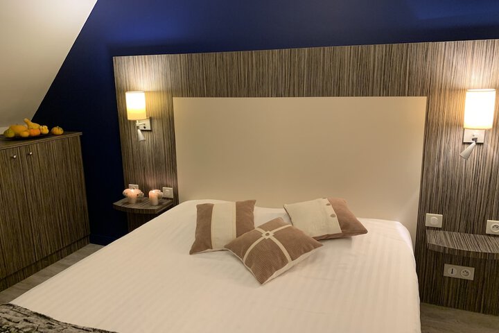 Room 12 of 74