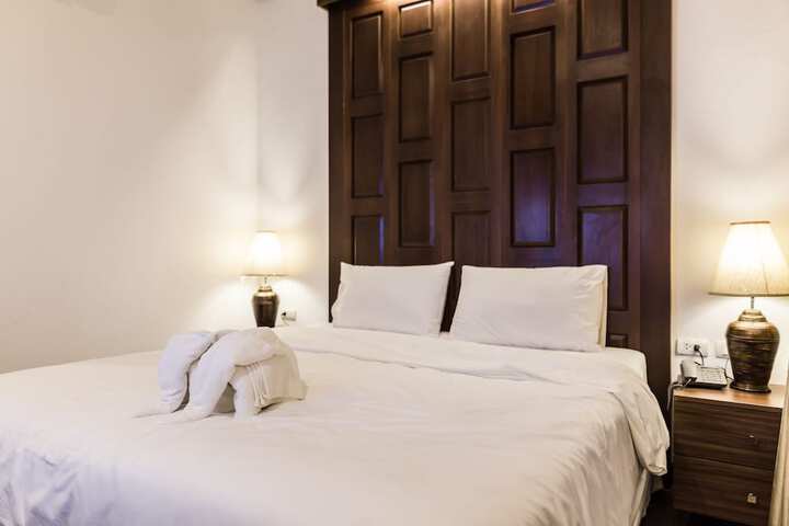 Room 8 of 39