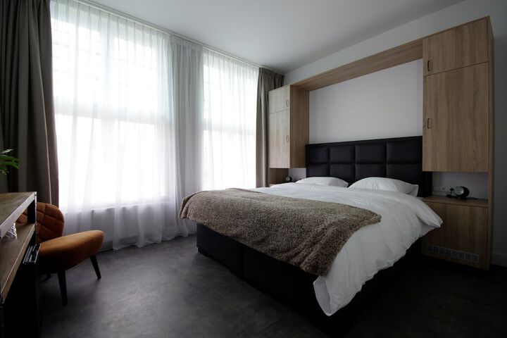 Room 3 of 22