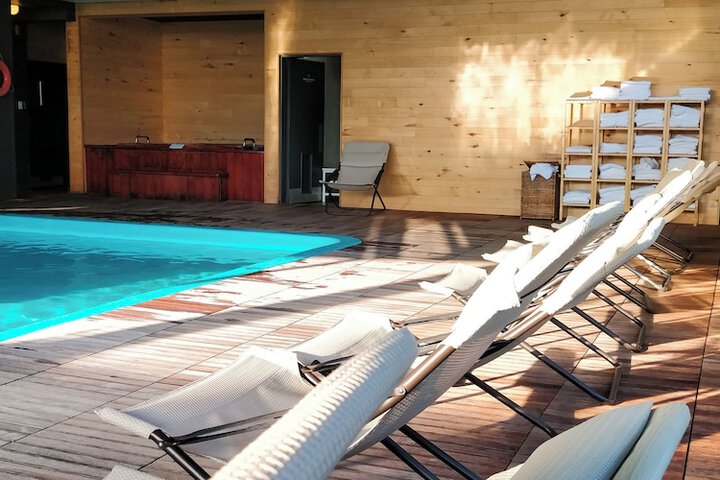 Pool 43 of 59