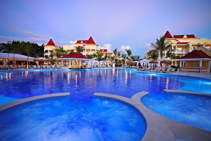 Pool Hotel