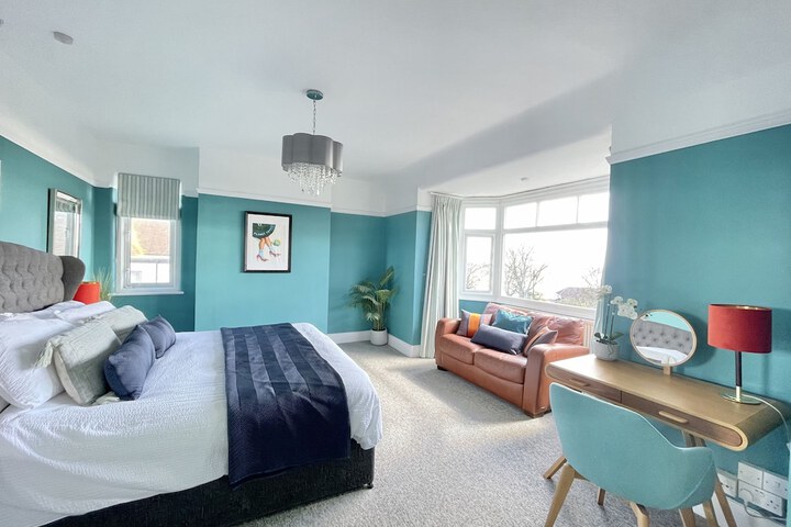 Room 6 of 46