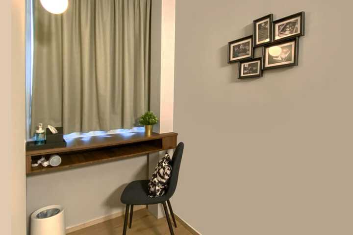 Room 27 of 46