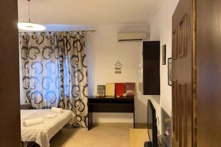 Room 6 of 26