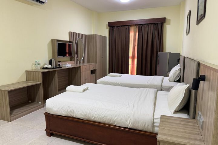 Room 13 of 29