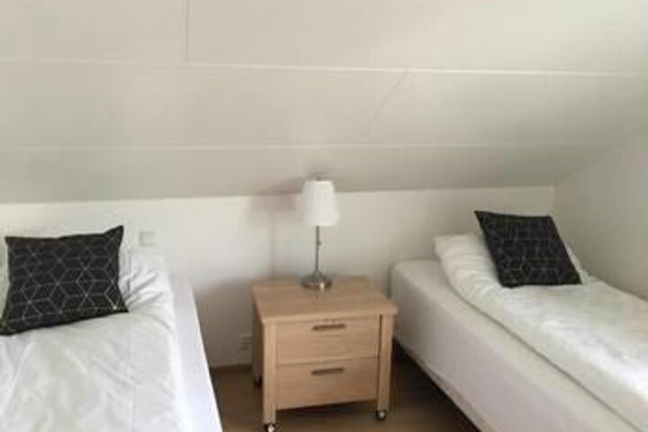 Room 16 of 49