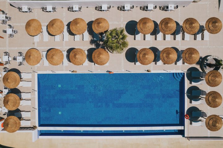 Pool 11 of 29