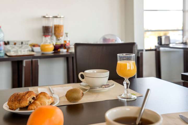 Breakfast/Coffee Service 24 of 28