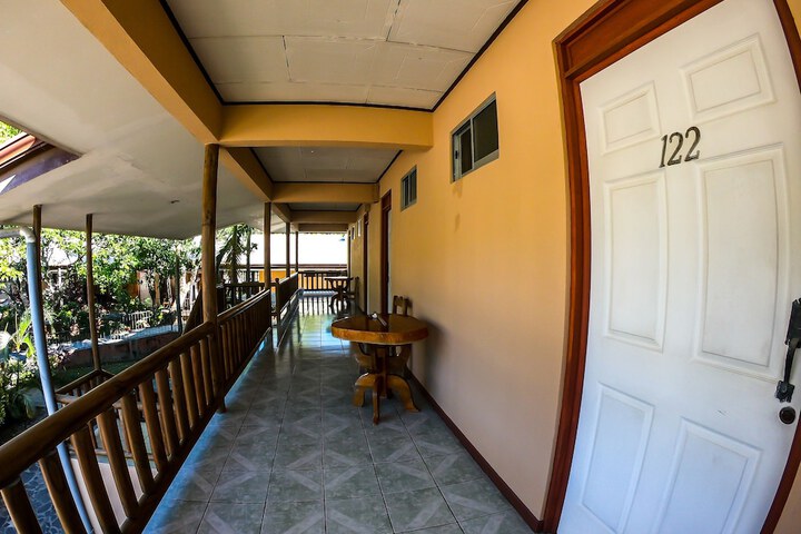 Room 4 of 19