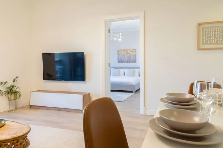 Room 2 of 16