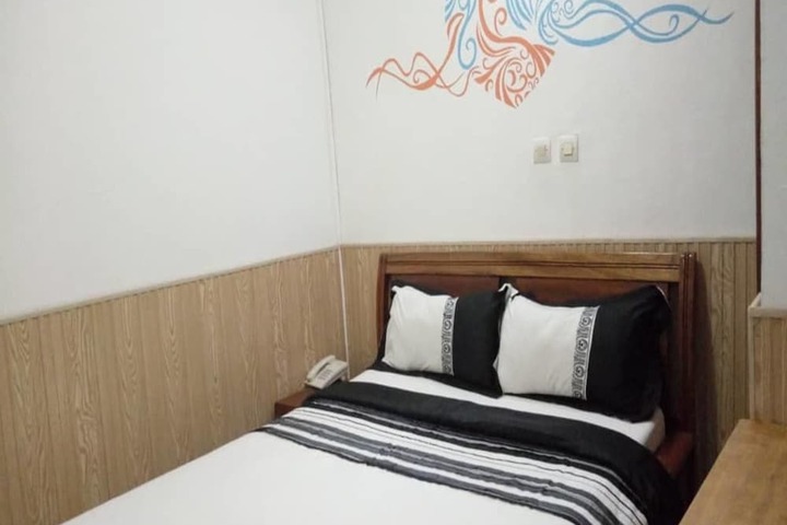 Room 10 of 23