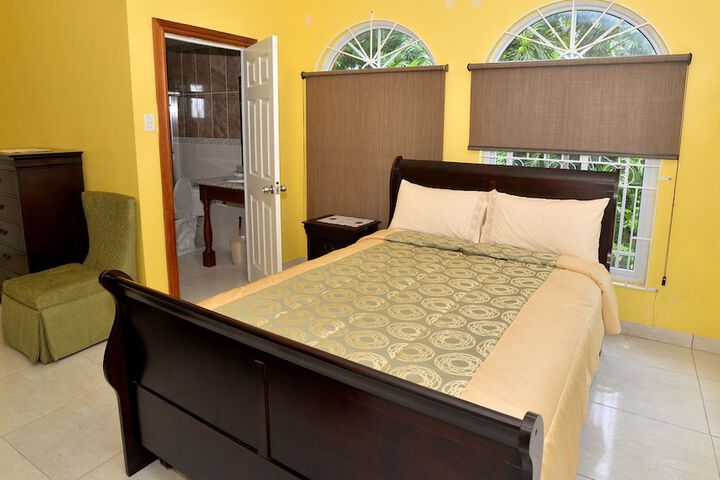 Room 6 of 42