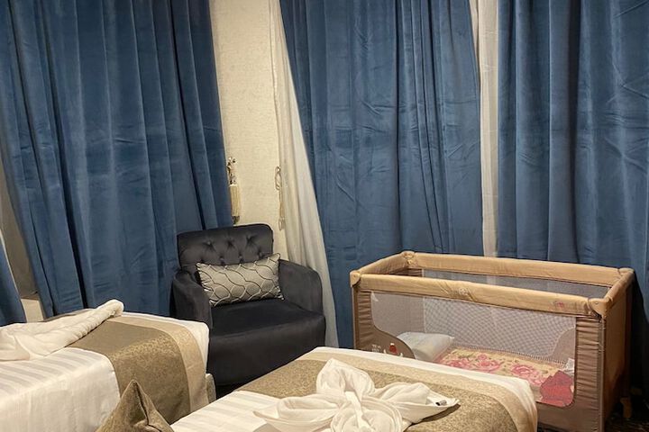 Room 4 of 15