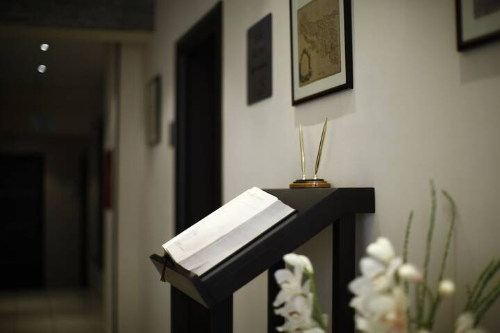 Guest Lobby