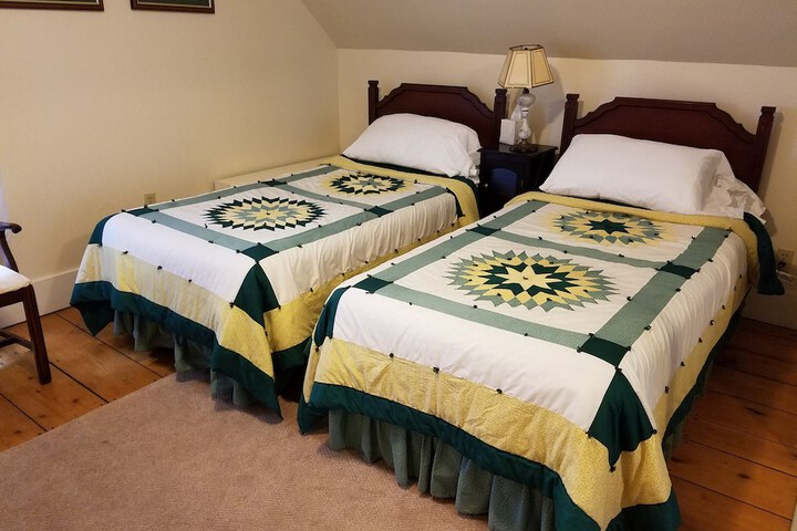 Room 2 of 43