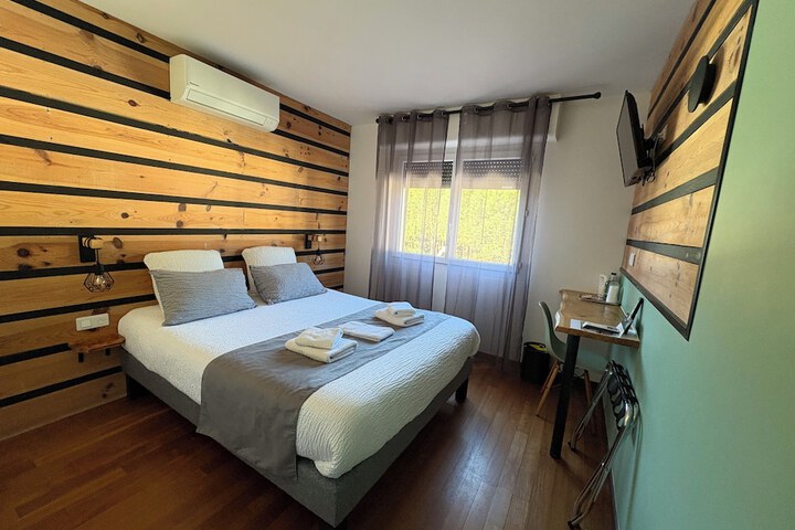 Room 9 of 17