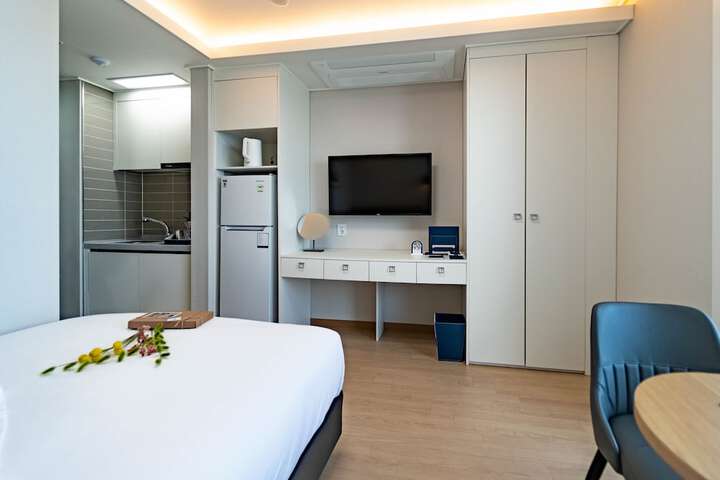 Room 7 of 26