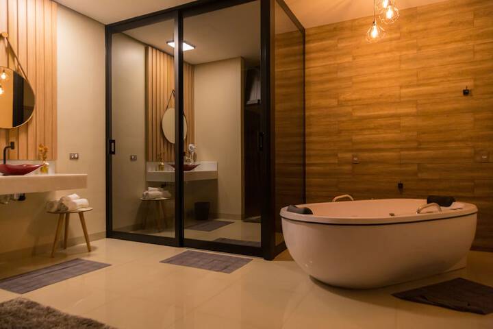 Room 43 of 57