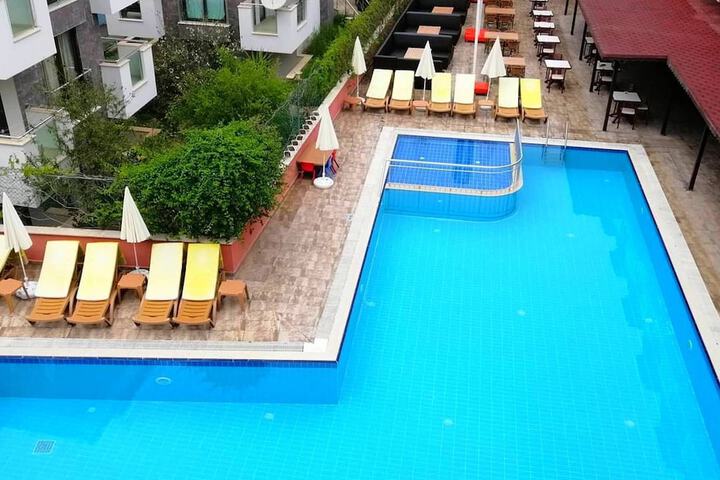 Pool Hotel