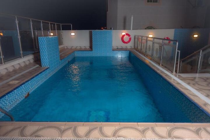 Pool 17 of 24