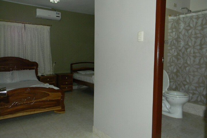 Room 9 of 30