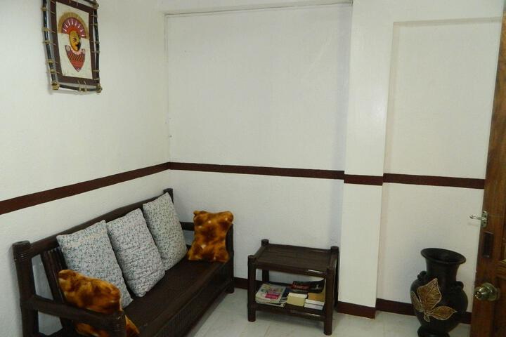 Room 3 of 7