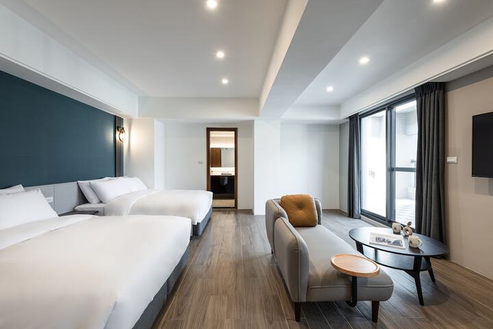 Room 25 of 68