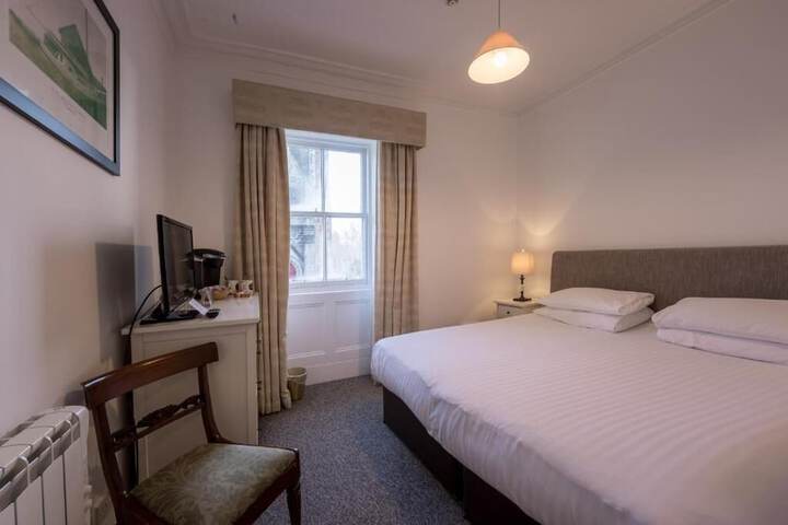 Room 14 of 47