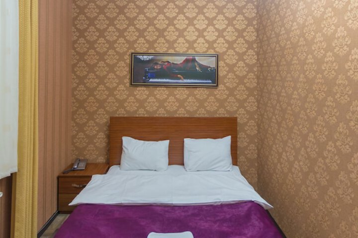 Room 11 of 45