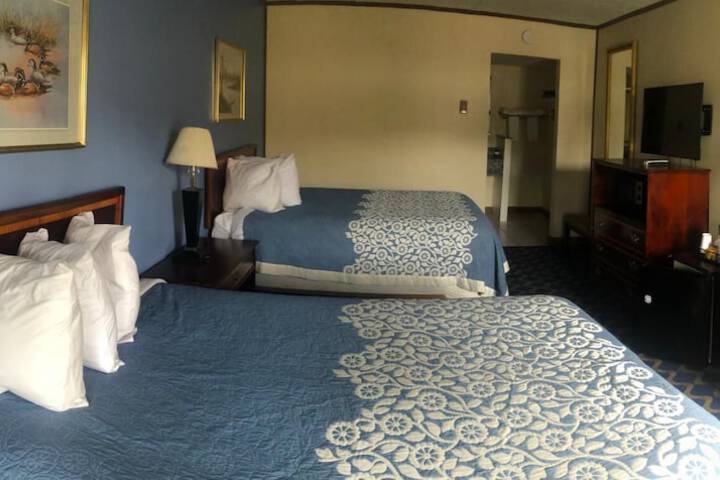 2 Double Beds (2 of 8)