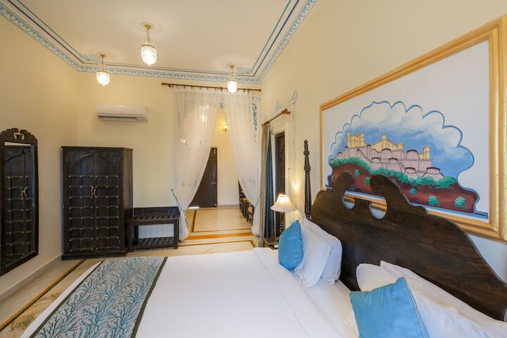 Room 8 of 64