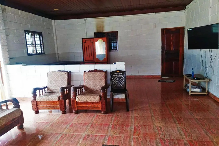 Room 4 of 20