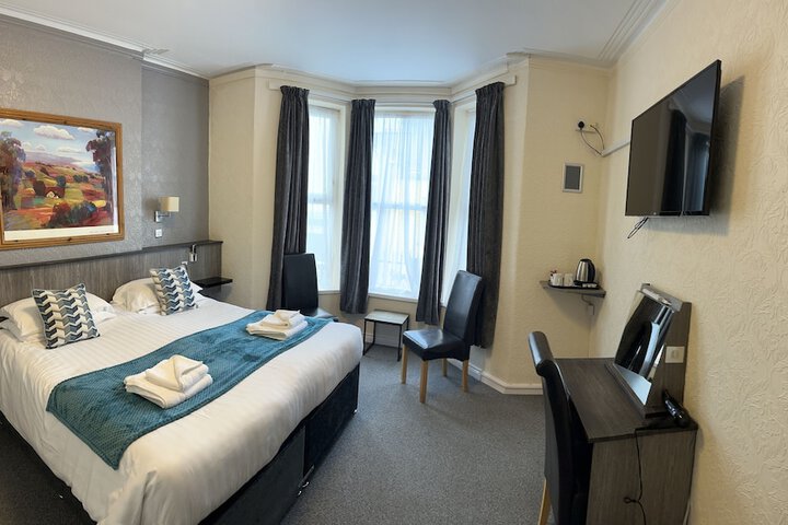 Room 15 of 26