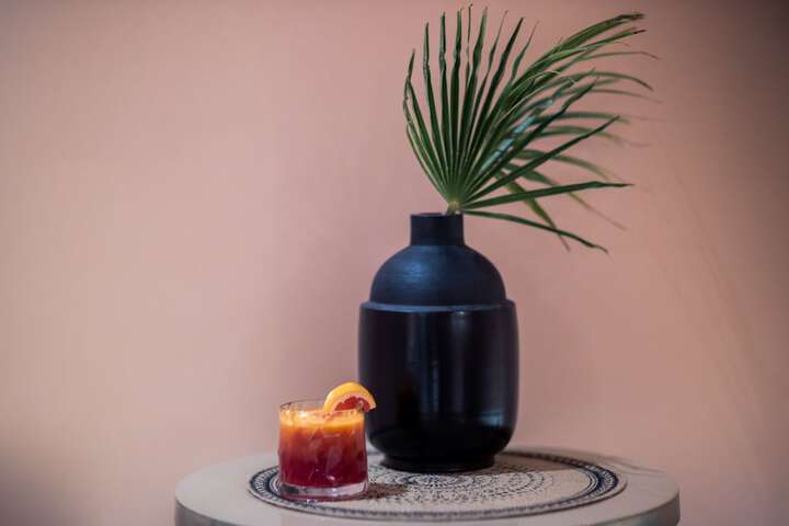 Lounge 115 of 129