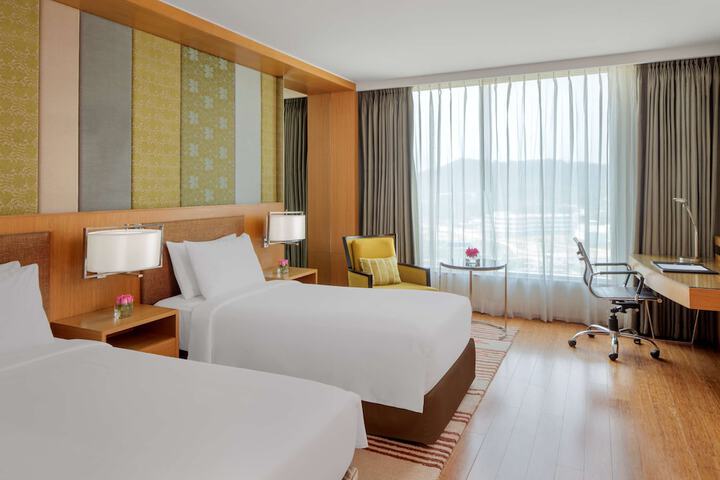 Room 15 of 130