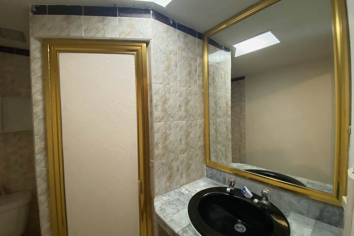 Room 19 of 21
