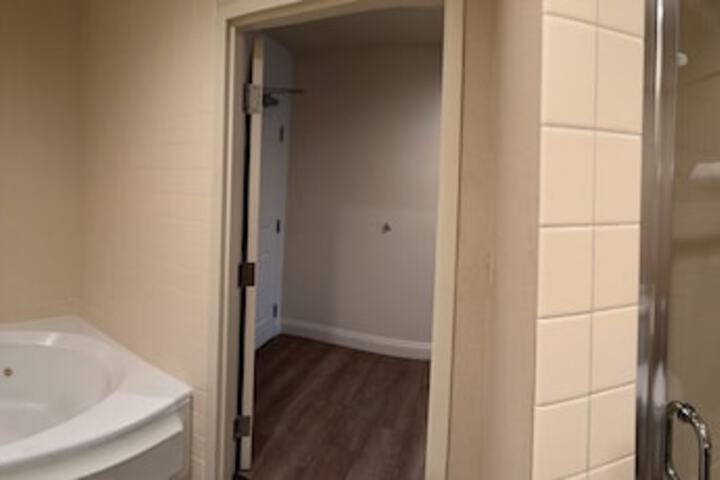 Room 41 of 80