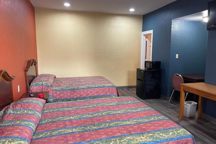 Room 2 of 11