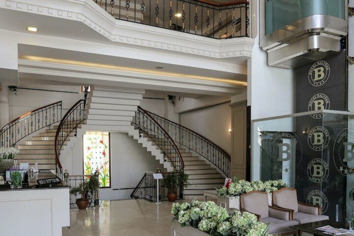 Hotel Interior 2 of 151