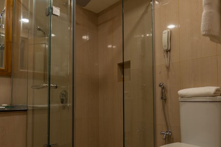 Room 16 of 49