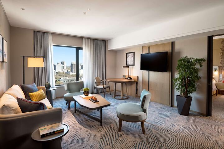 Room 42 of 120