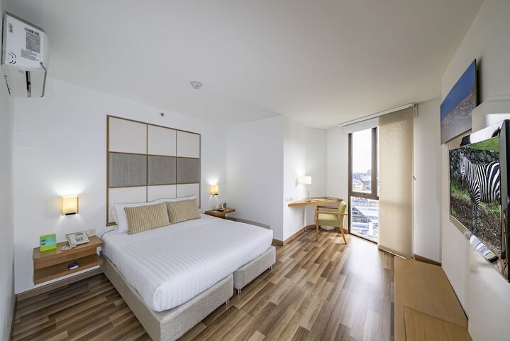 Room 6 of 50