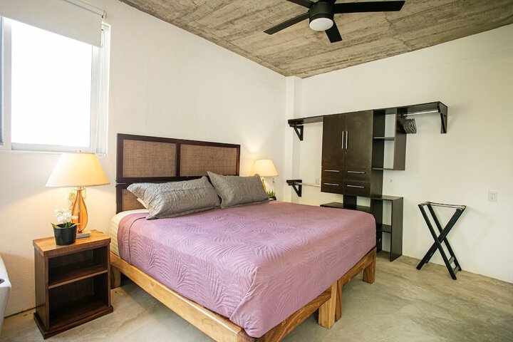 Room 13 of 65