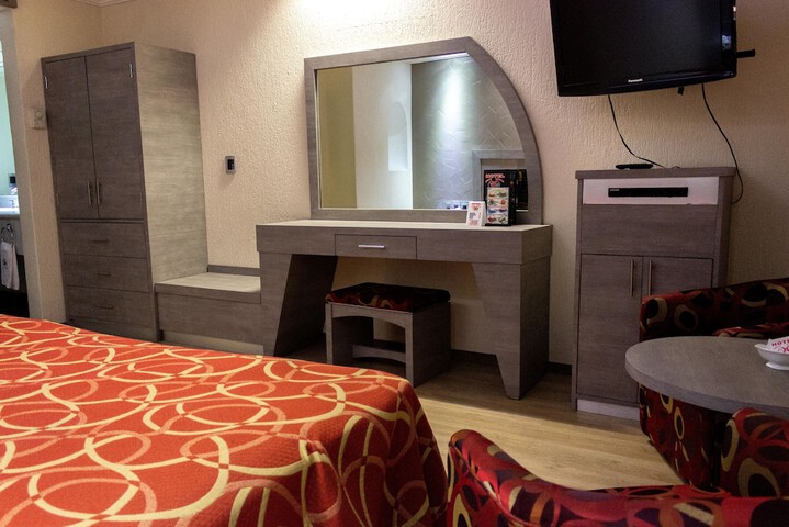 Room 6 of 46